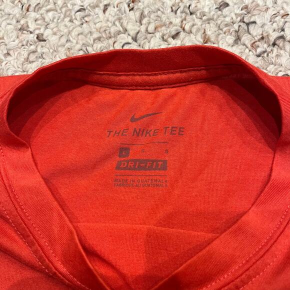 The Nike Tee Men's Short Sleeve Shirt Sz L Orange Coral Active Gym Dri Fit - Picture 5 of 5